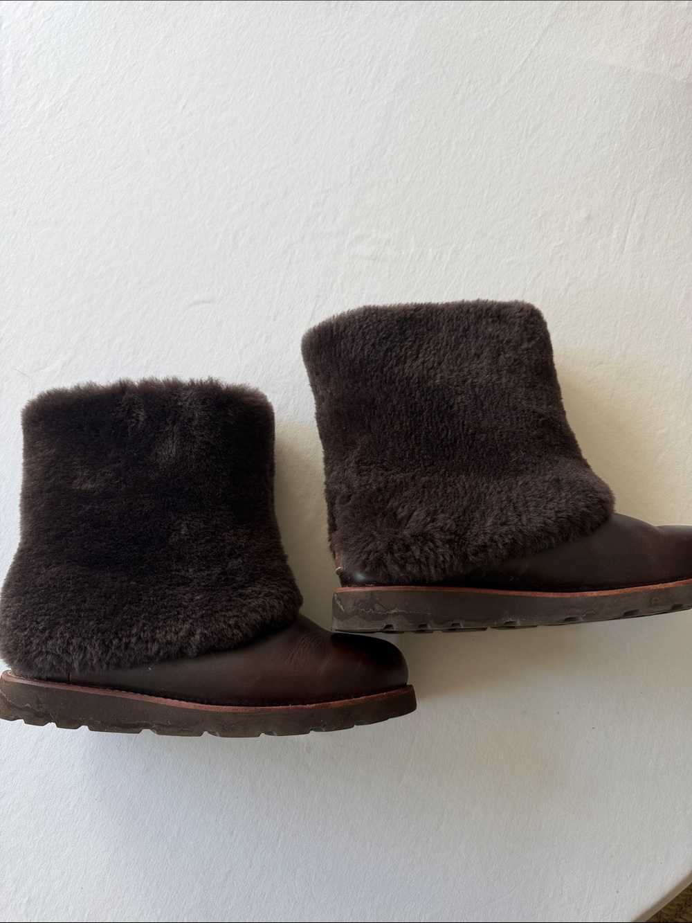 Ugg Cozy Dark Brown leather Shearling Fur lug sole Boots- Womens 9